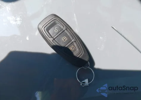 2012 Ford Focus Titanium z USA, uszkodzony, nr VIN 1FAHP3J26CL446128